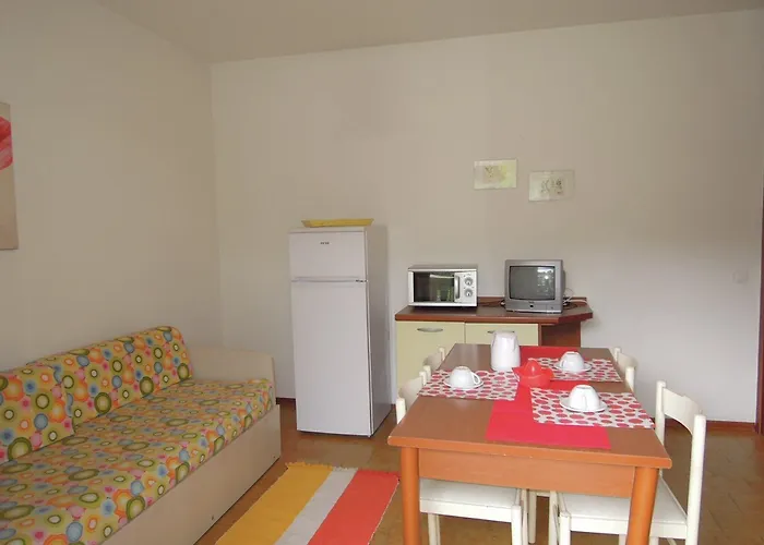 With Garden And Barbecue 250m From The Sea