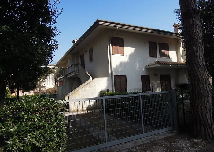 With Garden And Barbecue 250m From The Sea Apartamento Bibione