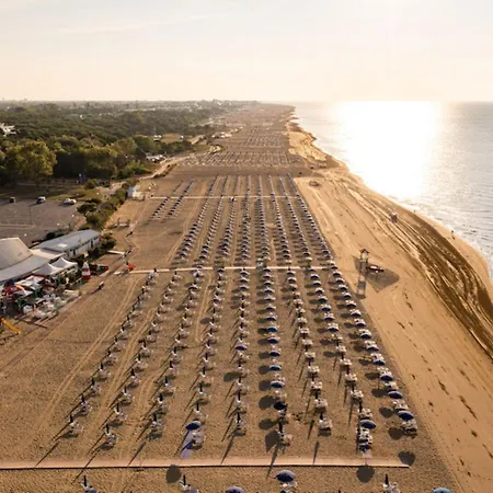 With Garden And Bbq At 250 M From The Sea Apartmán Bibione
