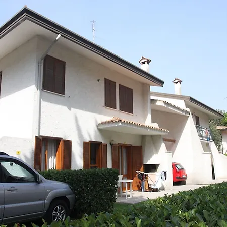 With Garden And Barbeque 250m From The Sea