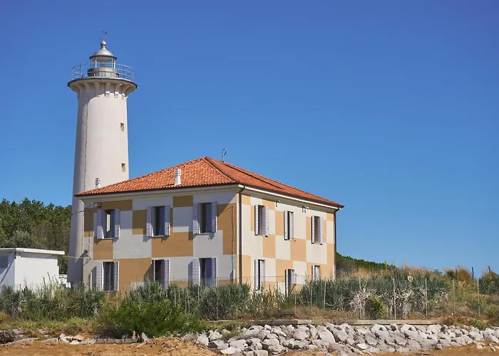 With Garden And Barbecue 250m From The Sea 아파트